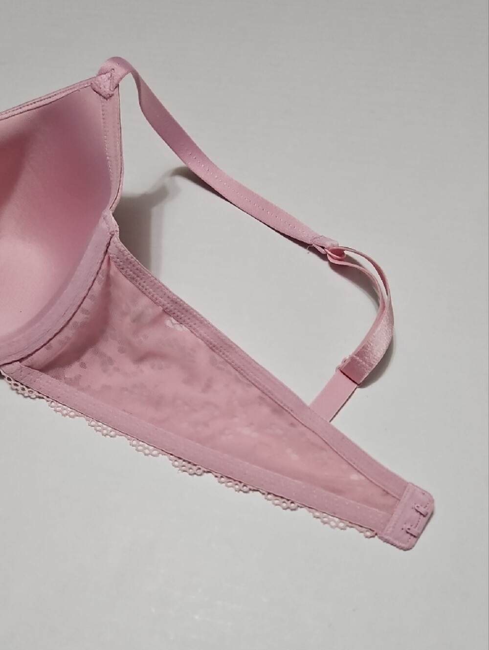 Wacoal Seamless Molded Cups Pink Lace-Trim Underwire Bra Size 36C - Picture 6 of 8